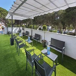 Hotel GHT Sa Riera Tossa de Mar 4*,